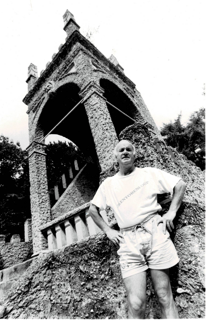 Jacques van Willigenburg bij de Uilentoren in Leersum (uit persoonlijke archief Mark van Willigenburg)